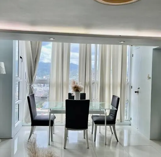 2br Unit At The Center Of Appartamento